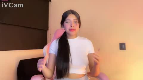 Snapshot of samara_lam chatting on February 6, 2025, 2:44 am Sammy  online show from February 6, 2025, 2:44 am