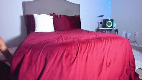 Yaya online show from November 14, 2025, 8:57 am