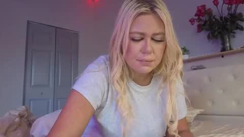 Snapshot of samathajamesxo chatting on February 8, 2026, 4:43 pm Samatha James online show from February 8, 2026, 4:43 pm