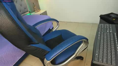 Snapshot of samblack_ chatting on February 3, 2026, 12:32 pm Sam online show from February 3, 2026, 12:32 pm