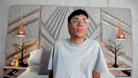 Samfrrost online show from April 6, 2026, 11:55 am