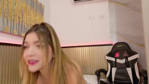 Snapshot of sami_lovee_ chatting on February 15, 2026, 8:05 pm Samanta online show from February 15, 2026, 8:05 pm