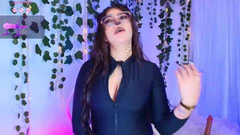 samii evans  online show from October 30, 2025, 3:19 am