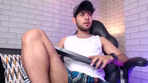 Snapshot of samir_bear chatting on February 18, 2025, 12:17 pm Samir online show from February 18, 2025, 12:17 pm