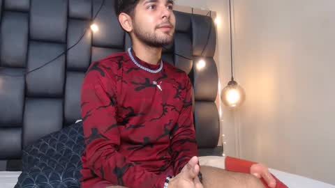 Snapshot of samir_bear chatting on February 20, 2025, 12:15 pm Samir online show from February 20, 2025, 12:15 pm