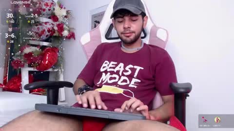 Snapshot of samir_bear chatting on February 21, 2025, 12:28 pm Samir online show from February 21, 2025, 12:28 pm