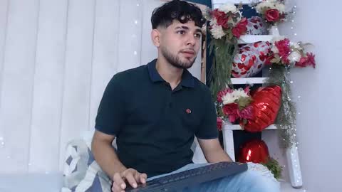 Snapshot of samir_bear chatting on February 24, 2025, 12:05 pm Samir online show from February 24, 2025, 12:05 pm