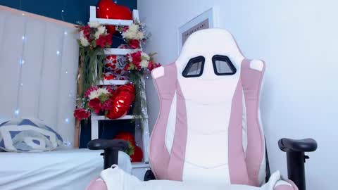 Snapshot of samir_bear chatting on February 28, 2025, 12:09 pm Samir online show from February 28, 2025, 12:09 pm