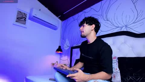 Snapshot of samir_bear chatting on September 13, 2025, 12:27 pm Samir online show from September 13, 2025, 12:27 pm