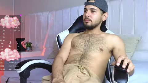 Snapshot of samir_bear chatting on October 22, 2025, 12:49 pm Samir online show from October 22, 2025, 12:49 pm