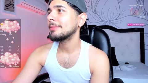 Snapshot of samir_bear chatting on November 7, 2025, 12:49 pm Samir online show from November 7, 2025, 12:49 pm