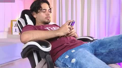 Snapshot of samir_bear chatting on January 15, 2026, 12:54 pm Samir online show from January 15, 2026, 12:54 pm