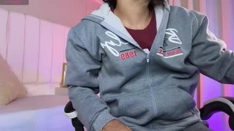 Snapshot of samir_bear chatting on February 2, 2026, 12:59 pm Samir online show from February 2, 2026, 12:59 pm