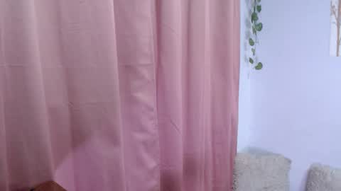 Snapshot of samira_lennox chatting on April 8, 2026, 8:09 pm SAMIRA online show from April 8, 2026, 8:09 pm
