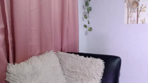 Snapshot of samira_lennox chatting on April 15, 2026, 7:58 pm SAMIRA online show from April 15, 2026, 7:58 pm