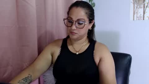 Snapshot of samira_lennox chatting on April 18, 2026, 7:58 pm SAMIRA online show from April 18, 2026, 7:58 pm