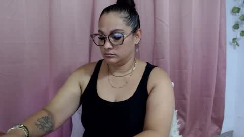 Snapshot of samira_lennox chatting on April 25, 2026, 9:23 pm SAMIRA online show from April 25, 2026, 9:23 pm