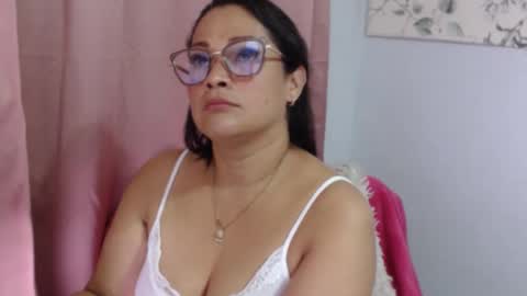 Snapshot of samira_lennox chatting on May 15, 2026, 11:34 pm SAMIRA online show from May 15, 2026, 11:34 pm