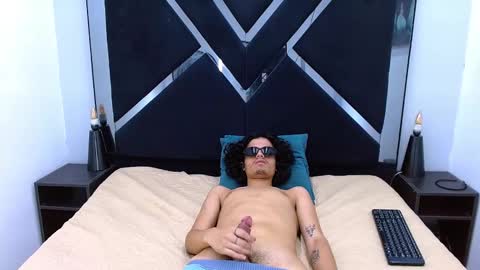 Snapshot of samisaturno chatting on February 20, 2026, 7:03 pm samisaturno online show from February 20, 2026, 7:03 pm