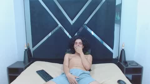 Snapshot of samisaturno chatting on February 28, 2026, 10:33 pm samisaturno online show from February 28, 2026, 10:33 pm