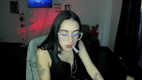 Snapshot of samismith77 chatting on January 19, 2025, 9:23 pm SARA online show from January 19, 2025, 9:23 pm