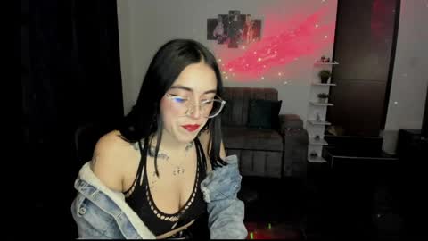 Snapshot of samismith77 chatting on February 26, 2025, 1:32 am SARA online show from February 26, 2025, 1:32 am