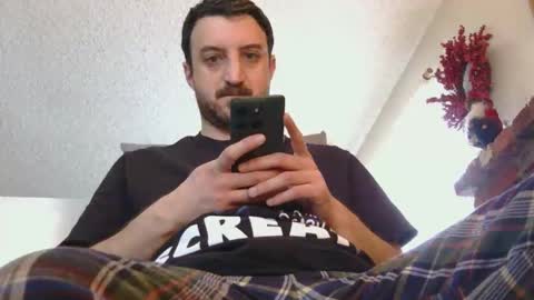 Snapshot of samthebully chatting on January 13, 2026, 10:59 pm SamTheBully online show from January 13, 2026, 10:59 pm