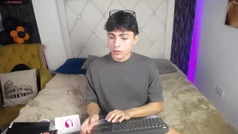 Snapshot of samu_foxxx chatting on October 16, 2025, 8:32 pm SAMU online show from October 16, 2025, 8:32 pm