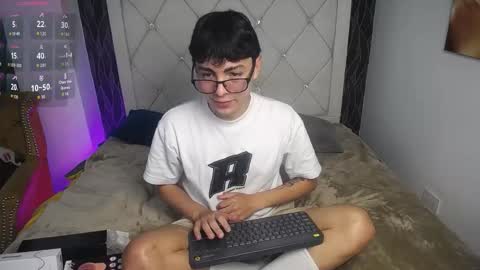 Snapshot of samu_foxxx chatting on October 17, 2025, 8:11 pm SAMU online show from October 17, 2025, 8:11 pm