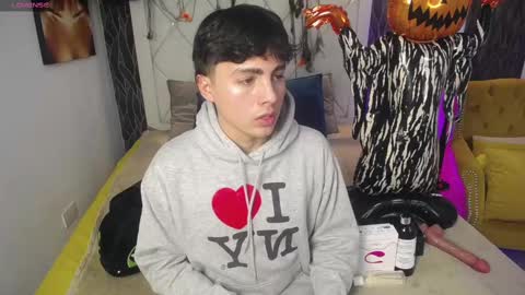 Snapshot of samu_foxxx chatting on October 29, 2025, 8:43 pm SAMU online show from October 29, 2025, 8:43 pm