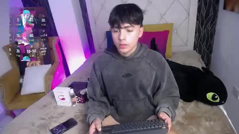 Snapshot of samu_foxxx chatting on November 7, 2025, 8:42 pm SAMU online show from November 7, 2025, 8:42 pm