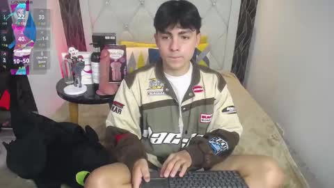 Snapshot of samu_foxxx chatting on November 18, 2025, 8:24 pm SAMU online show from November 18, 2025, 8:24 pm