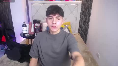 Snapshot of samu_foxxx chatting on November 23, 2025, 8:19 pm SAMU online show from November 23, 2025, 8:19 pm