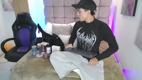 Snapshot of samu_foxxx chatting on May 15, 2026, 8:16 pm SAMU online show from May 15, 2026, 8:16 pm