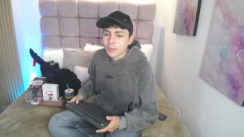 Snapshot of samu_foxxx chatting on May 16, 2026, 7:45 pm SAMU online show from May 16, 2026, 7:45 pm