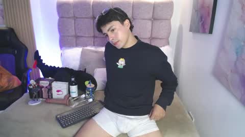 Snapshot of samu_foxxx chatting on May 19, 2026, 8:04 pm SAMU online show from May 19, 2026, 8:04 pm