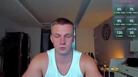 Snapshot of samuel_andrew chatting on April 16, 2026, 5:19 am Samuel online show from April 16, 2026, 5:19 am