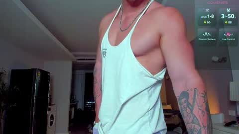 Snapshot of samuel_andrew chatting on May 7, 2026, 5:02 am Samuel online show from May 7, 2026, 5:02 am