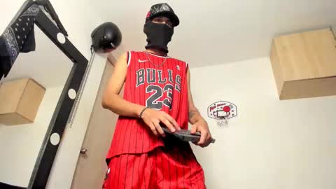 Snapshot of samuel_suarez chatting on March 1, 2026, 9:22 am online show from March 1, 2026, 9:22 am