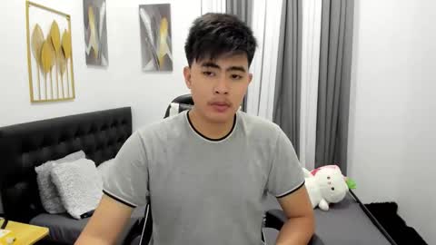 Snapshot of samuelangelo chatting on March 17, 2026, 10:24 pm Sam online show from March 17, 2026, 10:24 pm