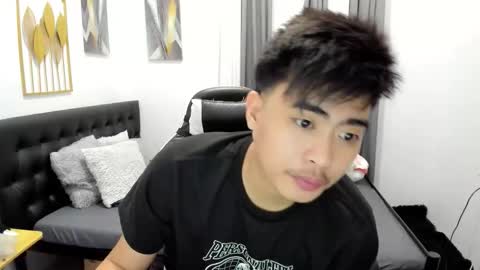 Snapshot of samuelangelo chatting on March 18, 2026, 10:46 pm Sam online show from March 18, 2026, 10:46 pm