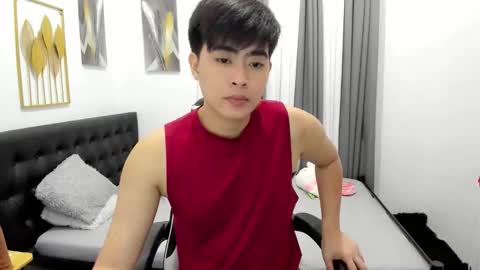 Snapshot of samuelangelo chatting on April 5, 2026, 5:21 pm Sam online show from April 5, 2026, 5:21 pm