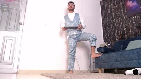  Samuel Coopper  online show from November 13, 2025, 1:43 pm