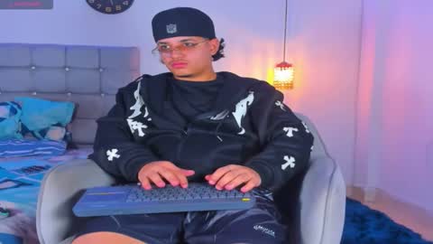 samxx_muscle online show from November 16, 2025, 1:28 pm