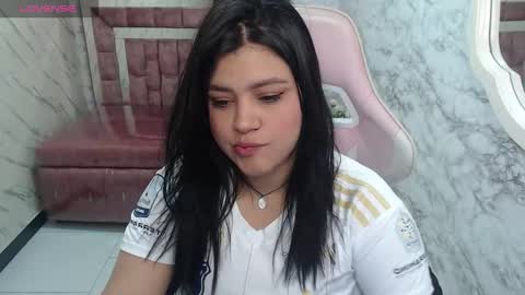Snapshot of samy_collen_v chatting on March 4, 2026, 1:06 pm Samy online show from March 4, 2026, 1:06 pm