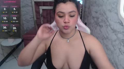 Snapshot of samy_collen_v chatting on March 11, 2026, 1:39 pm Samy online show from March 11, 2026, 1:39 pm