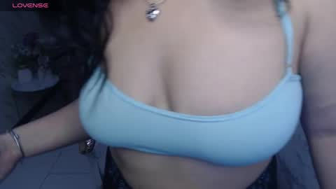 Snapshot of samy_collen_v chatting on April 2, 2026, 1:09 pm Samy online show from April 2, 2026, 1:09 pm