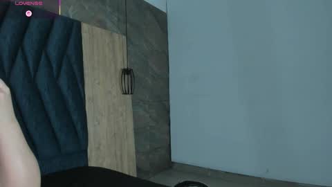 S A M Y  G R E Y  online show from November 16, 2025, 3:01 am