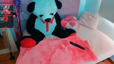 Snapshot of samy_huber chatting on February 3, 2025, 6:49 pm SAMY HUBER online show from February 3, 2025, 6:49 pm