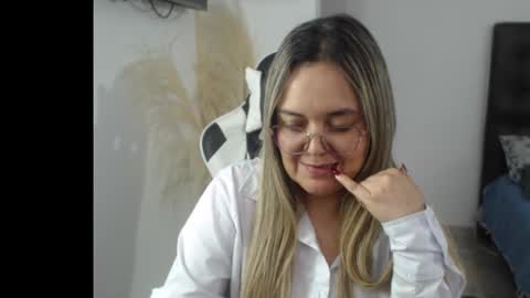 samy_vsn online show from October 15, 2025, 9:15 pm